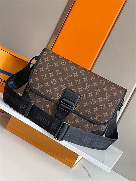 túi louis vuitton nam|louis vuitton website.